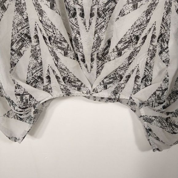 Bisou Bisou Woman's chic blouse M - Picture 5 of 8